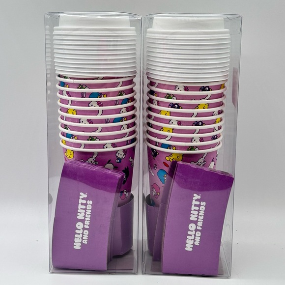 Sanrio Hello Kitty and Friends Hot Cup with Lids and Sleeves - Set of 20 Cups - Picture 2 of 4